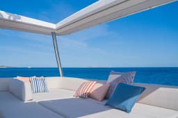 Lagoon Seventy 8 in Sardinia / Portisco / Cala dei Sardi thumbnail 21