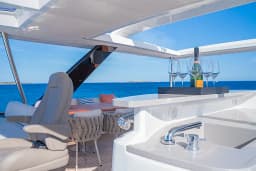 Lagoon Seventy 8 in Sardinia / Portisco / Cala dei Sardi thumbnail 22