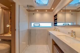 Lagoon Seventy 8 in Sardinia / Portisco / Cala dei Sardi thumbnail 35