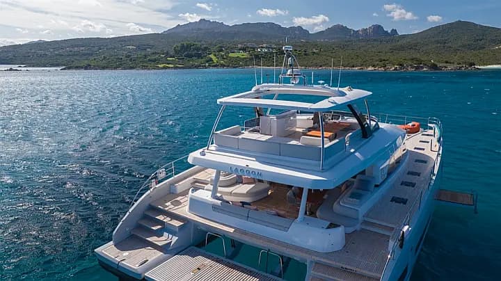 Lagoon Seventy 8 in Sardinia / Portisco / Cala dei Sardi - Photo 5