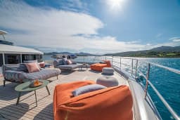 Lagoon Seventy 8 in Sardinia / Portisco / Cala dei Sardi thumbnail 7