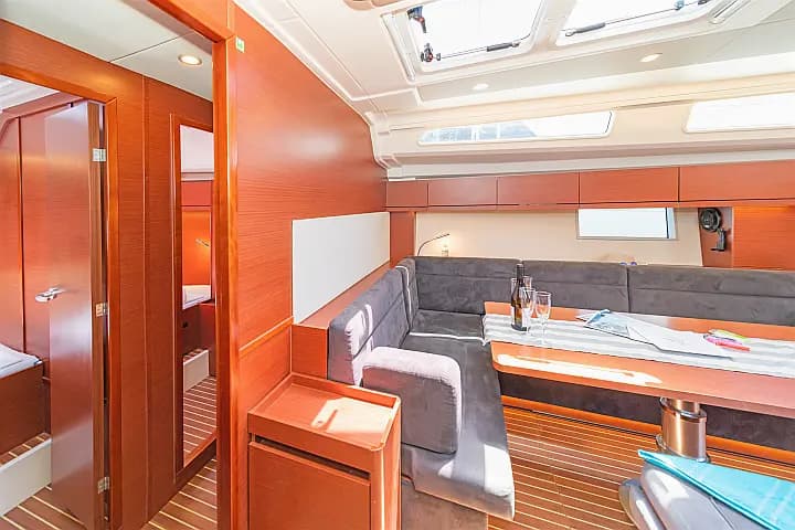 Hanse 508 in Rhodes New Marina - Photo 4