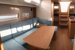 Sun Odyssey 410 in Rome / Marina di Nettuno thumbnail 7