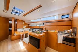 Sun Odyssey 439 in Lavrion Main Port thumbnail 8
