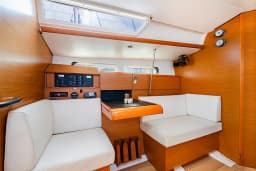 Sun Odyssey 439 in Lavrion Main Port thumbnail 9