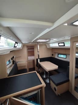 Bavaria C38 in Zadar / Marina Zadar thumbnail 8