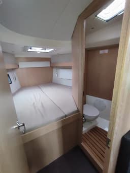 Bavaria C38 in Zadar / Marina Zadar thumbnail 9