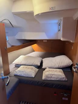 Bavaria Cruiser 46 in Kefalonia / Sami Port thumbnail 3