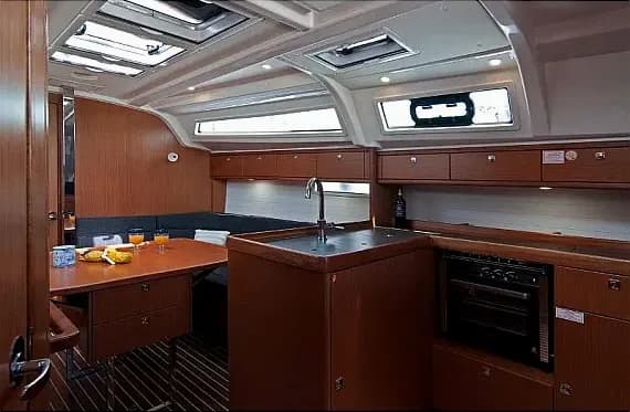 Bavaria 37 Cruiser in Split / ACI Marina Split - Photo 3
