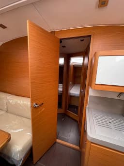 Dufour 470 in Sardinia / Cagliari / Marina di Cagliari thumbnail 14