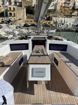 Dufour 470 in Sardinia / Cagliari / Marina di Cagliari thumbnail 8
