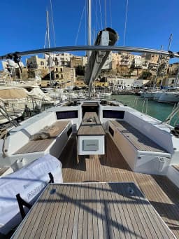 Dufour 470 in Sardinia / Cagliari / Marina di Cagliari thumbnail 9
