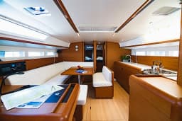 Sun Odyssey 519 in Paros port thumbnail 10