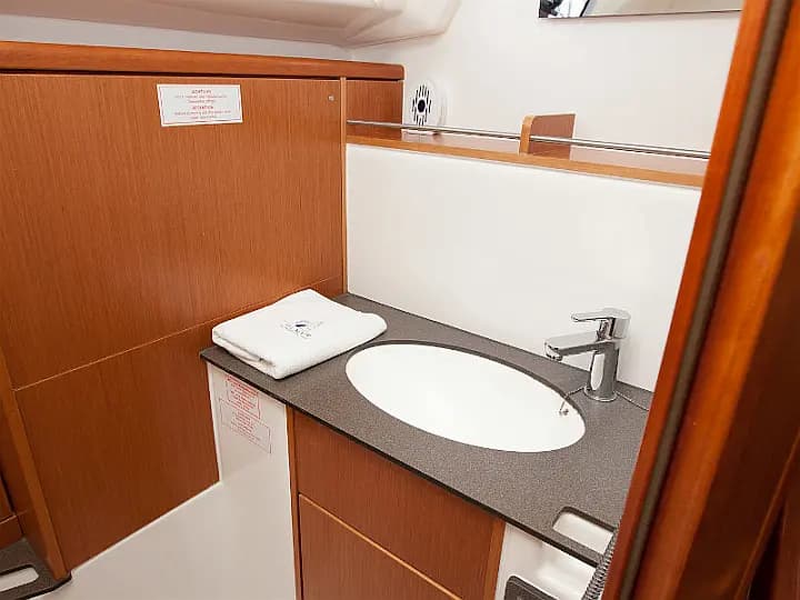 Bavaria Cruiser 37 in Zadar / Marina Zadar - Photo 4