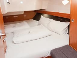 Bavaria Cruiser 37 in Zadar / Marina Zadar thumbnail 33