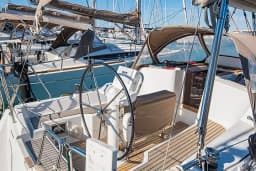 Sun Odyssey 33i in San Vincenzo / Marina di San Vincenzo thumbnail 12
