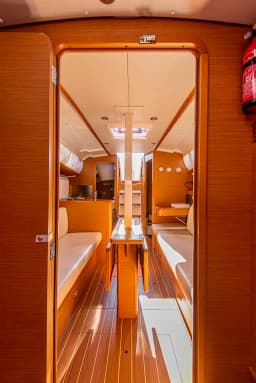Sun Odyssey 33i in San Vincenzo / Marina di San Vincenzo thumbnail 13
