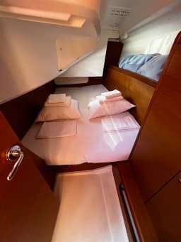 Sun Odyssey 349 in Sukošan / D-Marin Dalmacija Marina thumbnail 13