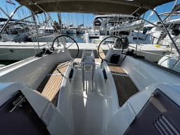Sun Odyssey 349 in Sukošan / D-Marin Dalmacija Marina thumbnail 5