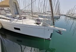 Oceanis 51.1 in Athens / Alimos Marina thumbnail 12
