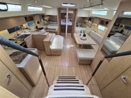 Oceanis 51.1 in Athens / Alimos Marina thumbnail 14