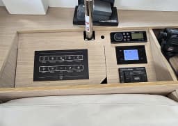 Oceanis 51.1 in Athens / Alimos Marina thumbnail 16