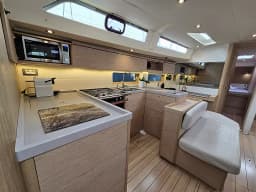 Oceanis 51.1 in Athens / Alimos Marina thumbnail 17