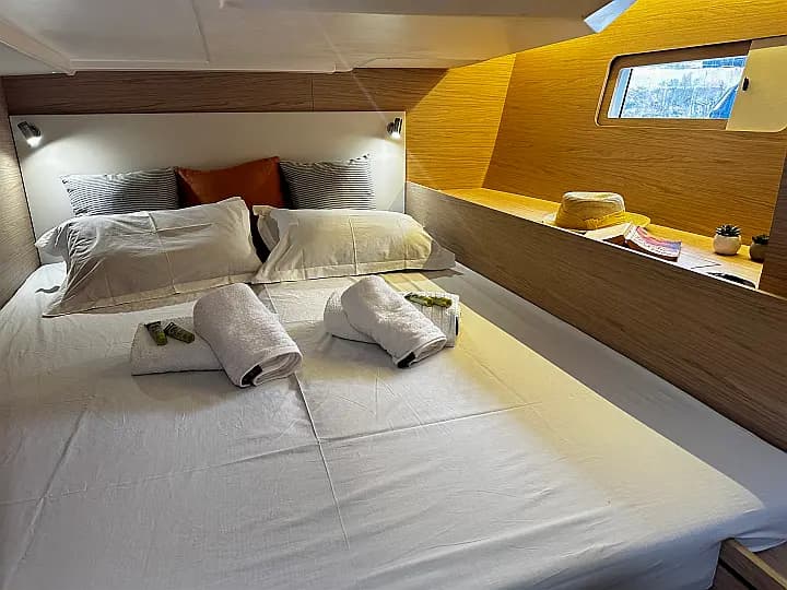 Oceanis 51.1 in Athens / Alimos Marina - Photo 4