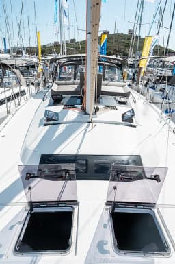 Dufour 470 in Athens / Alimos Marina thumbnail 7