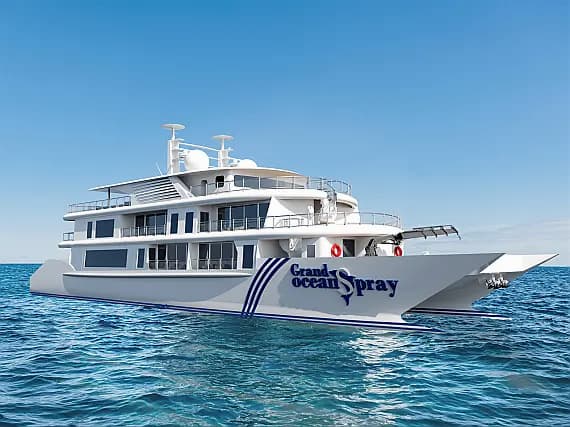 Power Catamaran in Baltra - image 1