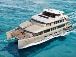 Power Catamaran in Baltra thumbnail 1
