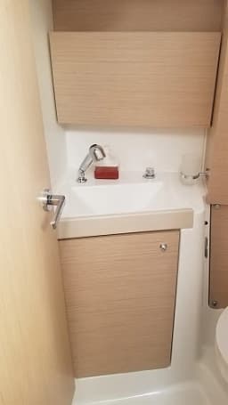 Oceanis 38.1 in Fethiye / Yacht Classic Hotel thumbnail 16