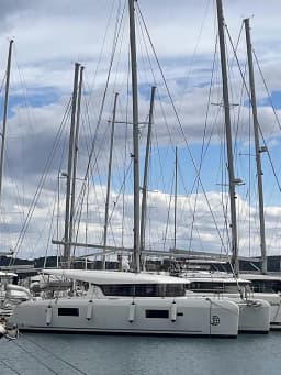 Lagoon 42 in Seget Donji / Marina Baotić thumbnail 23
