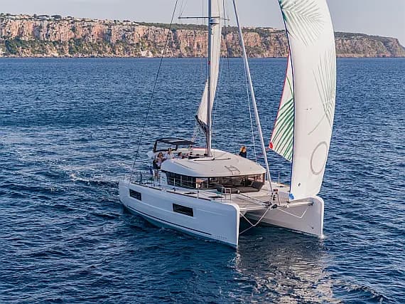 Lagoon 40 in Athens / Alimos Marina - Photo 1