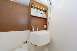 Oceanis 51.1 in Athens / Alimos Marina thumbnail 16