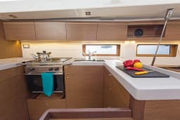 Oceanis 51.1 in Athens / Alimos Marina thumbnail 17