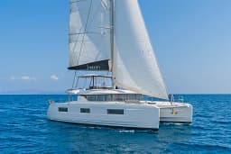 Lagoon 46 in Lefkada / D-Marin Marina Lefkas thumbnail 7