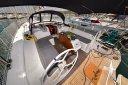 Bavaria Cruiser 46 in Sukošan / D-Marin Dalmacija Marina thumbnail 11