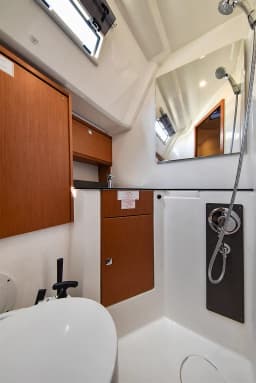 Bavaria Cruiser 46 in Sukošan / D-Marin Dalmacija Marina thumbnail 26