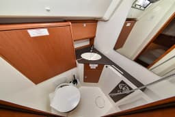 Bavaria Cruiser 46 in Sukošan / D-Marin Dalmacija Marina thumbnail 29
