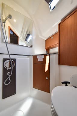 Bavaria Cruiser 46 in Sukošan / D-Marin Dalmacija Marina thumbnail 35