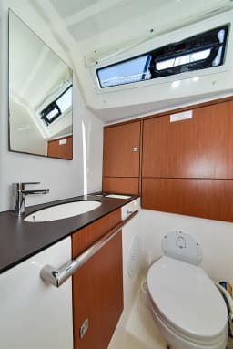 Bavaria Cruiser 46 in Sukošan / D-Marin Dalmacija Marina thumbnail 39