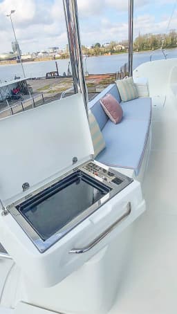 Lagoon 51 in Ibiza / Sant Antoni de Portmany Port thumbnail 2