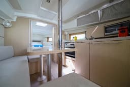 Oceanis 35.1 in Sardinia / Olbia / Marina di Olbia thumbnail 14