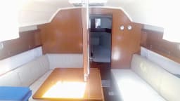 Oceanis 31 in Lefkada / Nikiana Marina thumbnail 12