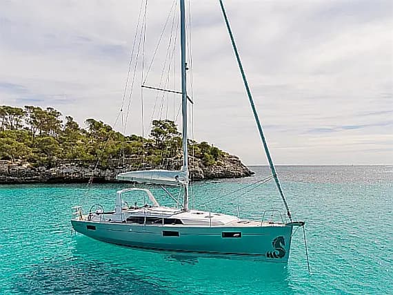 Oceanis 41.1 in Skiathos - Photo 1