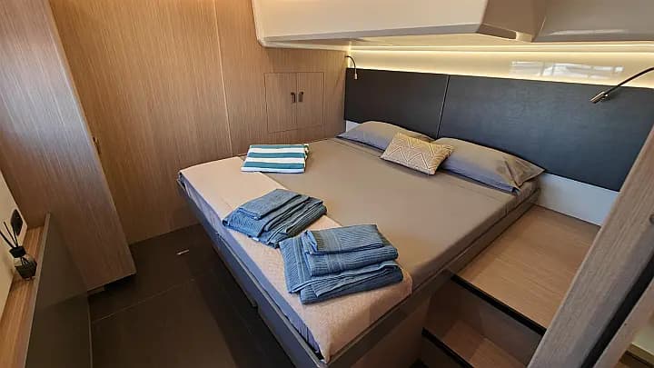 Prestige M48 in Salerno / Marina d'Arechi - Photo 5