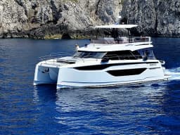 Prestige M48 in Salerno / Marina d'Arechi thumbnail 6