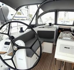 Bavaria C42 in Lefkada / D-Marin Marina Lefkas thumbnail 9