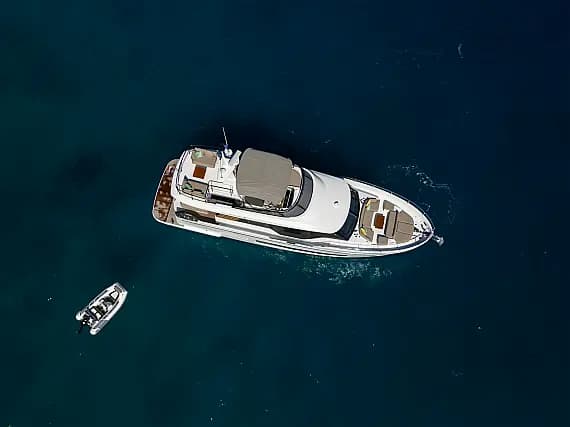 Azimut Magellano 60 in Šibenik / D-Marin Marina Mandalina - Photo 2